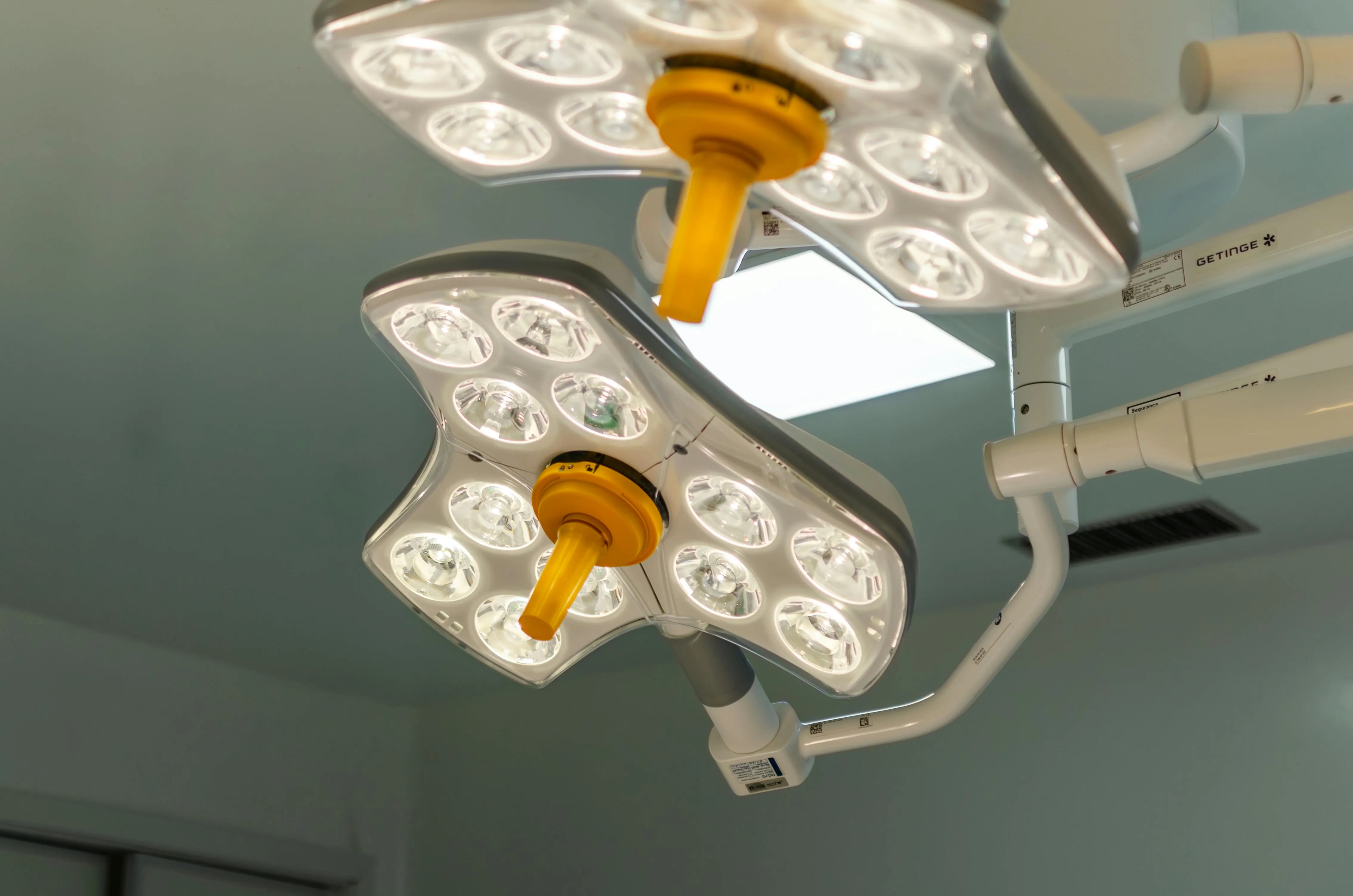 Mikrochirurgische Nervenrekonstruktion und Muskeltransfer